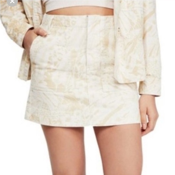 BDG Urban Outfitters Subtle Jungle Print Jean Skirt Size M - Picture 3 of 9